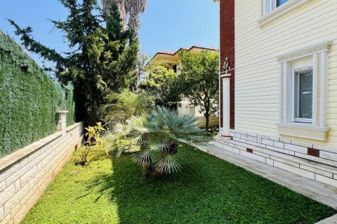 ویلا در  Kemer ، ترکیه 4 خوابه ، 250 متر مربع.  شماره 193696 - 11