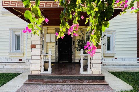 ویلا در  Kemer ، ترکیه 4 خوابه ، 250 متر مربع.  شماره 193696 - 12