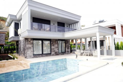 3+1 Villa in Antalya, Turkey No. 176901