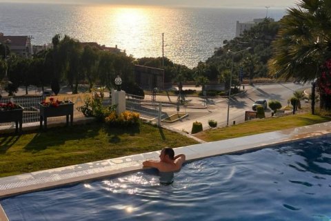 4+0 Villa  in Kusadasi, Aydin, Turkey No. 162914