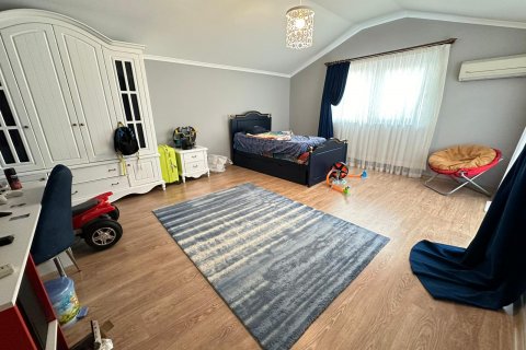 Apartment for sale  in Tosmur, Alanya, Antalya, Turkey, 5 bedrooms, 260m2, No. 162915 – photo 12