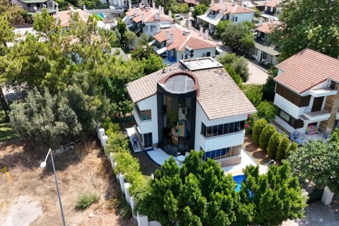 ویلا در  Kemer ، ترکیه 3 خوابه ، 200 متر مربع.  شماره 169829 - 2