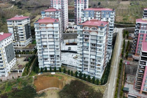 4+1 Apartment in Trabzon, Turkey No. 185668