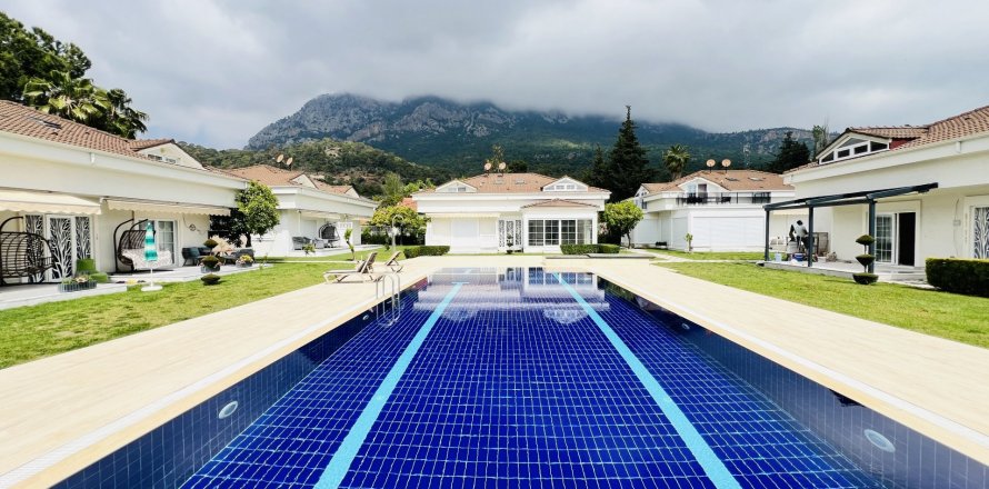 Villa 2+1 Kemer, Antalya, Türkiye №191418