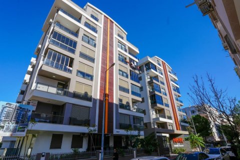 1+1 Lägenhet  i Muratpasa, Antalya, Turkiet Nr. 194033
