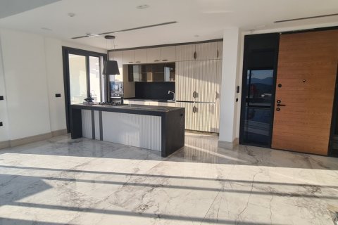 Villa 5+0 Kuşadası, Aydın, Türkiye №162909 - 5