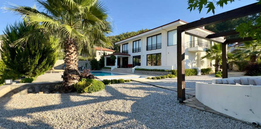 5+2 Villa in Oludeniz, Fethiye, Mugla, Türkei Nr. 194003