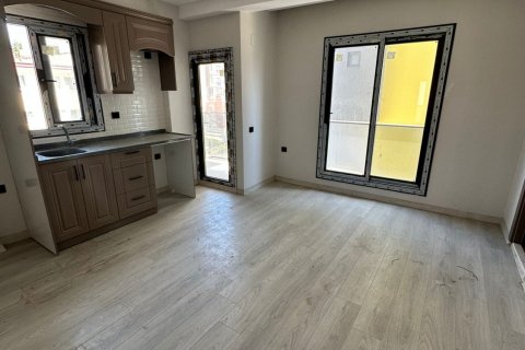 2+1 Lejlighed  i Mersin, Tyrkiet Nr. 170471