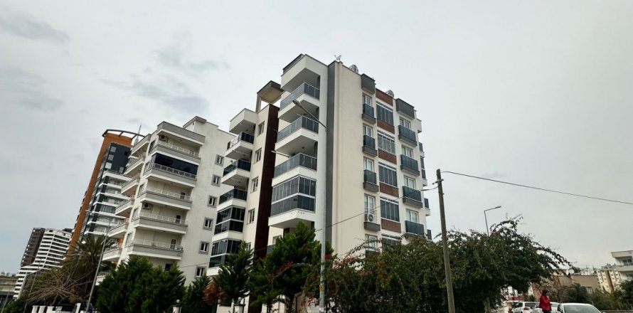 3+1 Apartment  in Mersin, Turkey No. 161339