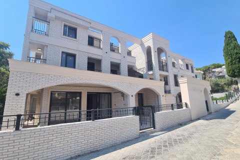 for sale in Kusadasi, Aydin, Turkey, 2 bedrooms, 65m2, No. 169723 – photo 4