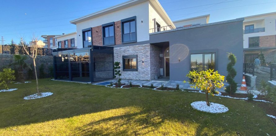 4+1 Villa  i Trabzon, Tyrkia Nr. 185662