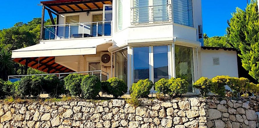4+1 Villa  in Antalya, Turkey No. 178240