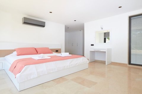 4+1 Villa i Kalkan, Antalya, Turkiet Nr. 178232 - 22