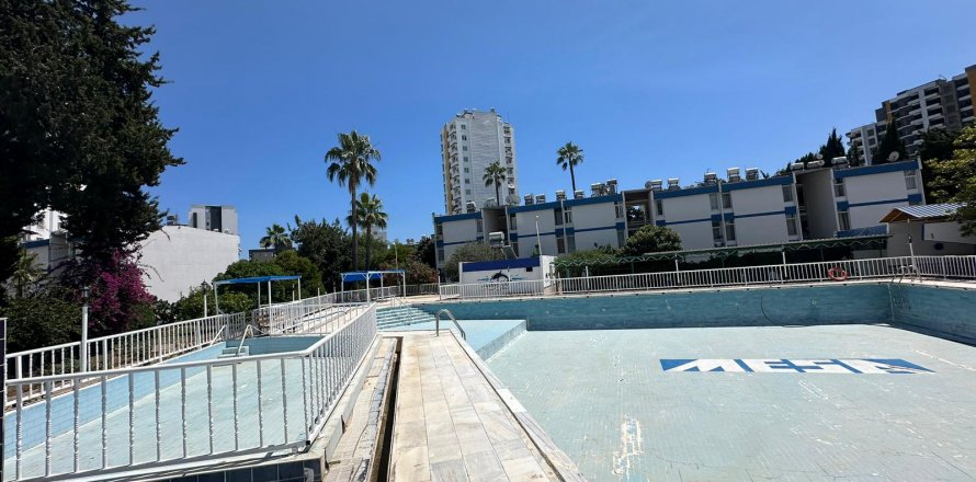 2+1 Apartment  in Mersin, Turkey No. 167305