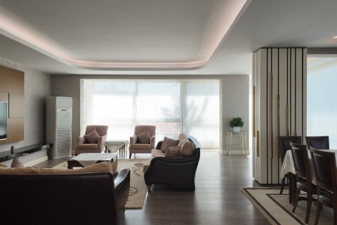 4+1 Apartment  in Izmir, Turkey No. 184421