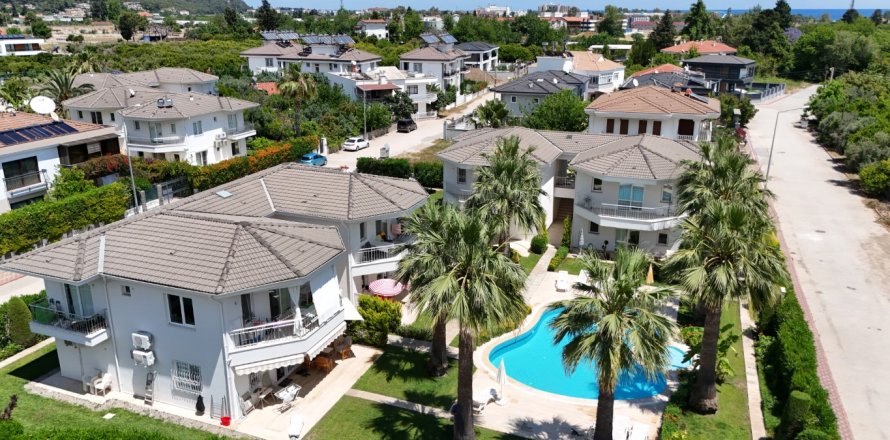 2+1 Lägenhet  i Kemer, Antalya, Turkiet Nr. 166802