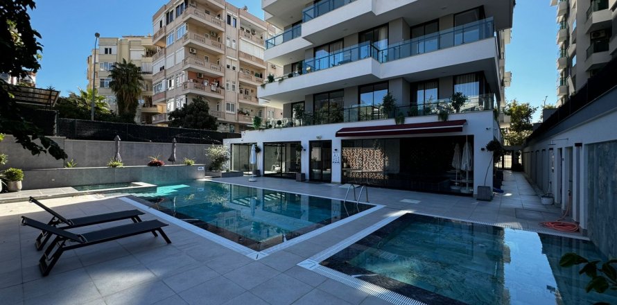 1+1 Apartment  in Alanya, Antalya, Turkey No. 182182