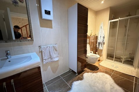 Apartment for sale  in Tosmur, Alanya, Antalya, Turkey, 5 bedrooms, 260m2, No. 162915 – photo 16