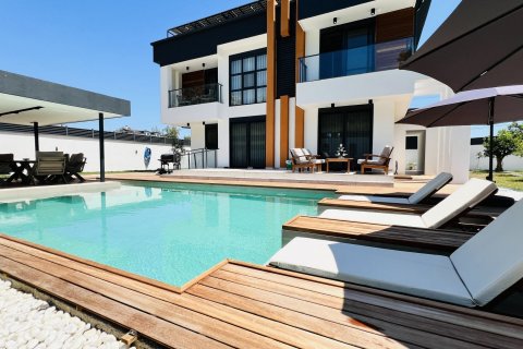 2+1 Villa in Kemer, Antalya, Turkey No. 170701