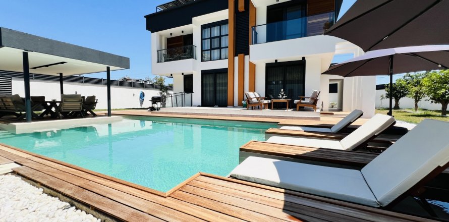 2+1 Villa in Kemer, Antalya, Turkey No. 170701