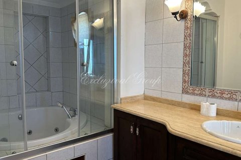 5+2 Villa  i Bodrum, Mugla, Tyrkiet Nr. 178606 - 23