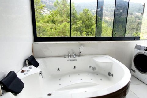 Villa for sale  in Alanya, Antalya, Turkey, 240m2, No. 166348 – photo 19