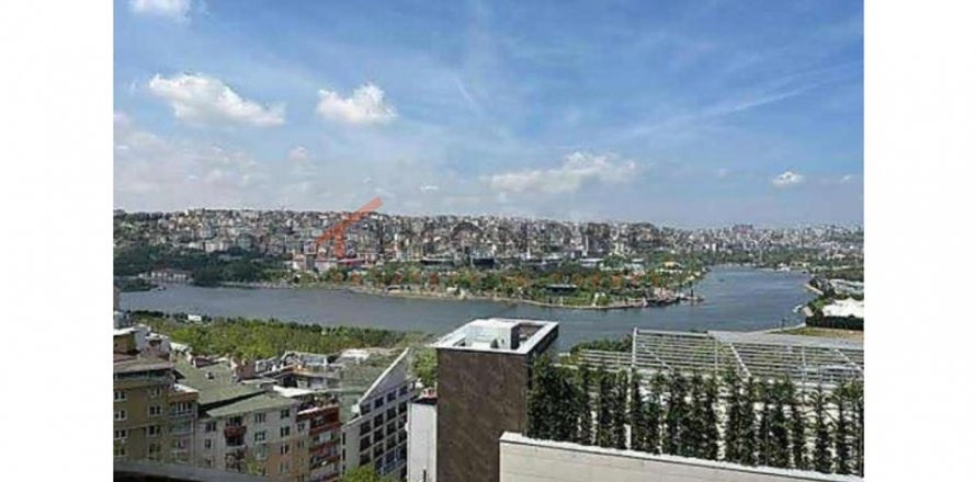 2+1 Lägenhet i Beyoglu, Istanbul, istanbul, Turkiet Nr. 187008