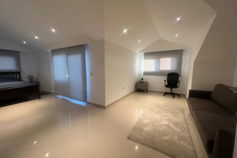 Продажа квартиры в Анталье, Турция 4 комн., 150м2, №162345 – фото 29