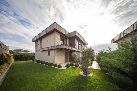 Villa for sale  in Bueyuekcekmece, Istanbul, Turkey, 7 bedrooms, 340m2, No. 189056 – photo 25