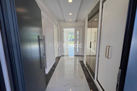 Villa for sale in Tuzla, Istanbul, Turkey, 7 bedrooms, 400m2, No. 190141 – photo 12
