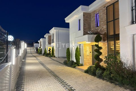 Villa for sale in Tuzla, Istanbul, Turkey, 7 bedrooms, 400m2, No. 190141 – photo 18