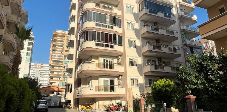 1+1 Apartment in Mahmutlar, Antalya, Turkey No. 180995