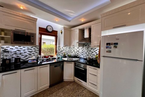 Продажа виллы  в Аланье, Анталье, Турция 3+1, 220м2, №176616 – фото 19