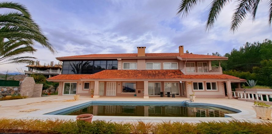 6+1 Villa i Alanya, Antalya, Turkiet Nr. 171980