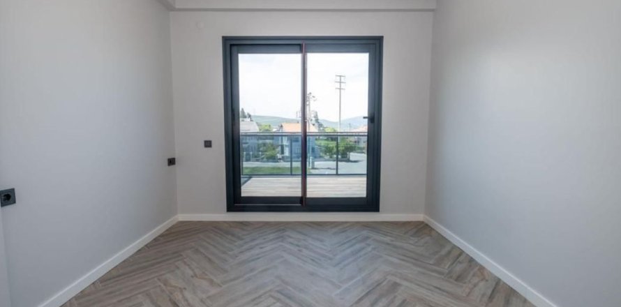 4+1 Villa  i Urla, Izmir, Turkiet Nr. 189322