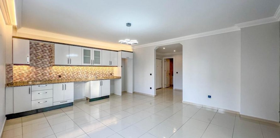 2+1 Apartment in Mahmutlar, Antalya, Turkey No. 185474