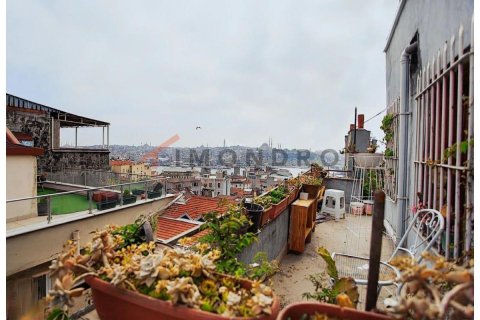 Apartment for sale in Beyoglu, Istanbul, Turkey, 1 bedroom, 65m2, No. 189711 – photo 11