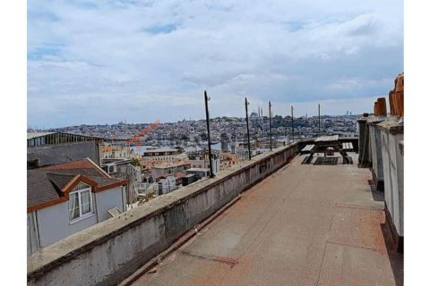 Apartment for sale in Beyoglu, Istanbul, Turkey, 1 bedroom, 65m2, No. 189711 – photo 3