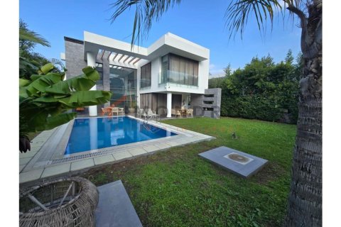 4+1 Villa in Girne, Northern Cyprus No. 182483