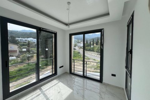 Lägenhet  i Alsancak, Girne,  Nr. 211036 - 11