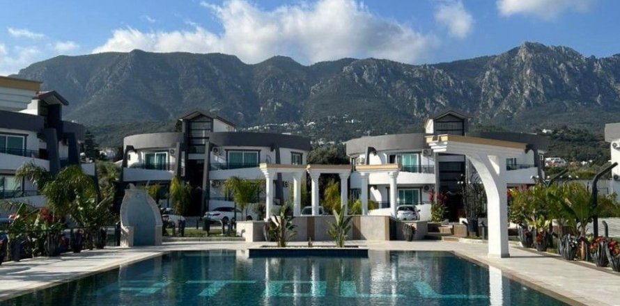 Apartment in Girne, Northern Cyprus No. 211038