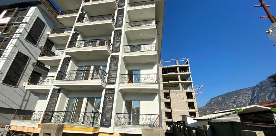 1+1 Lägenhet  i Mahmutlar, Antalya, Turkiet Nr. 180999