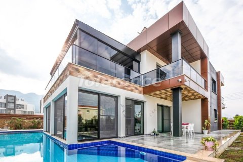 Villa for sale  in Girne, Northern Cyprus, 4 bedrooms, 650m2, No. 182040 – photo 2