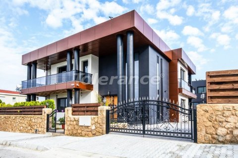 Villa  4+1  Girne,  №182040