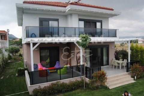 Продажа виллы  в Дёшемеалты, Анталье, Турция 6 комн., 300м2, №163610 – фото 2