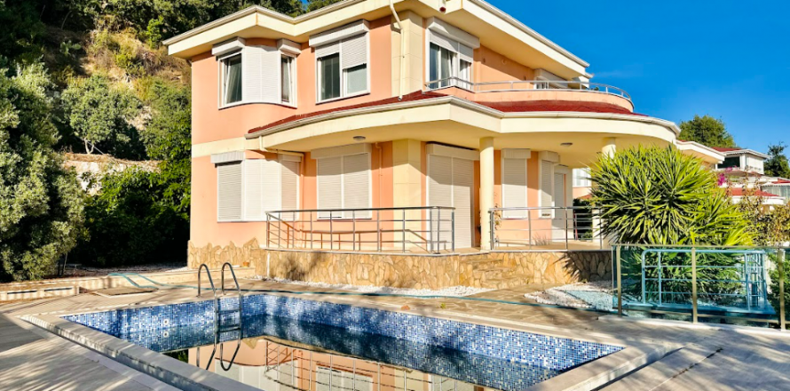 Villa  i Kestel, Antalya, Turkiet Nr. 166305