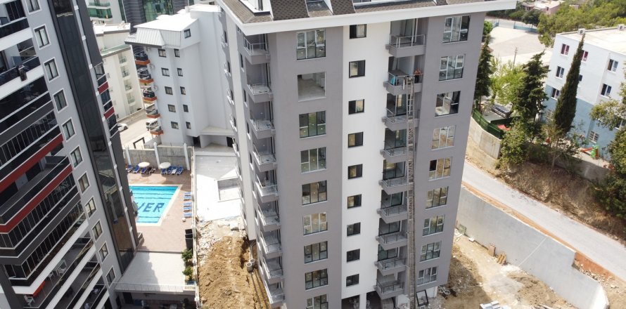 2+1 Leilighet  i Mahmutlar, Antalya, Tyrkia Nr. 175771