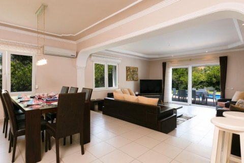 5+1 Villa  i Camyuva, Antalya, Tyrkia Nr. 194369 - 42
