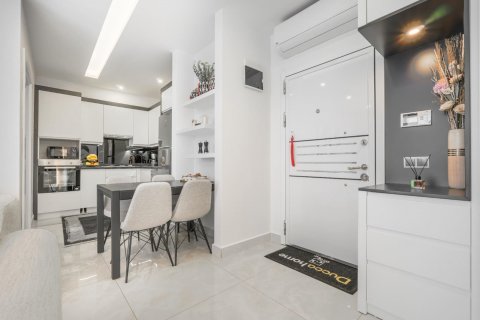 2+1 Lejlighed i Mahmutlar, Antalya, Tyrkiet Nr. 191269 - 11