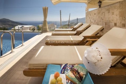 2+1 Villa i Kalkan, Antalya, Turkiet Nr. 178677 - 2